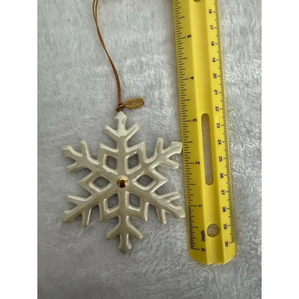 Lenox Christmas The Winter Splendor Ornament Snowflake Fine China with 24K Gold